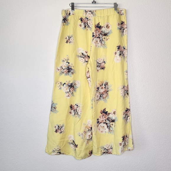 Anthropologie Feather & Bone Talese Crop Wide Flare Floral Palazzo Pants 12 - Picture 3 of 6